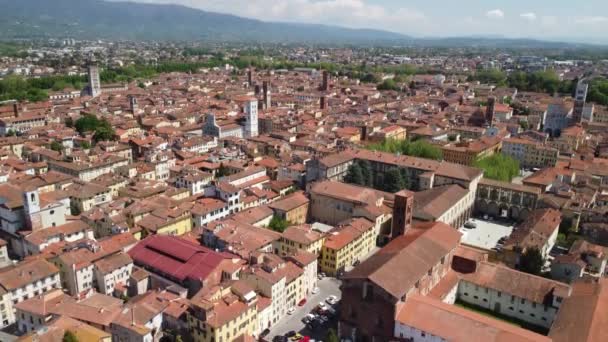 Αεροφωτογραφία του αστικού τοπίου Lucca την άνοιξη, Τοσκάνη - Ιταλία — Αρχείο Βίντεο