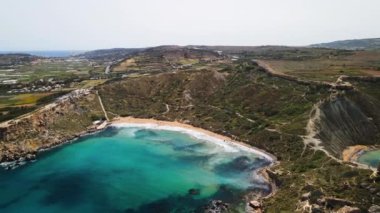 Malta 'daki Cennet Koyu' nun havadan görüntüsü