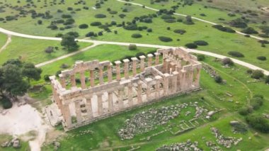 Selinunte, Sicilya, İtalya. İtalya 'nın Sicilya' nın güney kıyısında, Selinunte Akropolü. Sonbaharda İtalya, İHA 'dan hava görüntüsü
