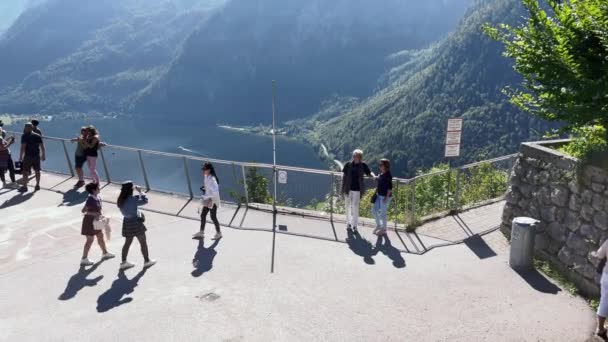 Hallstatt Rakousko Září 2021 Vysoká Vyhlídková Plošina Turisty — Stock video