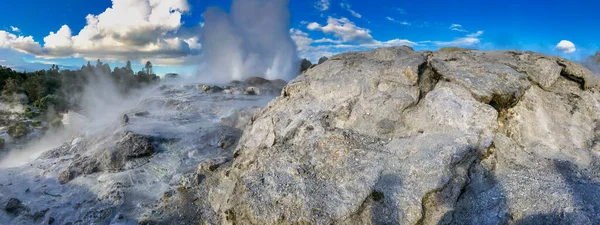 Puia Pohutu Geyser Spring Panoramic View New Zealand — Stock fotografie