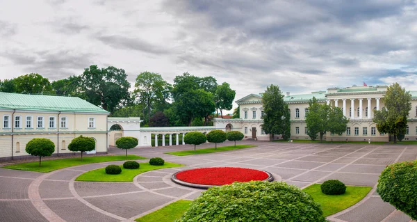 Historic Presidential Palace Vilnius Lithuania Panoramic View Cloudy Day — Stock Photo, Image