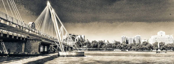 在伦敦的滑铁卢桥 — 图库照片