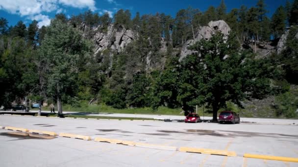 Rushmore July 2019 拉什莫尔山国家纪念碑停车场 — 图库视频影像