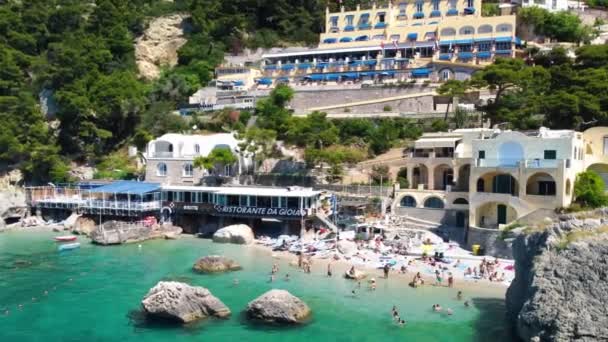 Krásné Pobřeží Pláži Marina Piccola Capri Letecký Pohled Dronu — Stock video