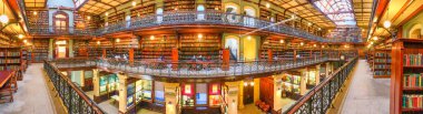 Adelaide, Avustralya - 16 Eylül 2018: Adelaide Halk Kütüphanesi, panoramik manzara.