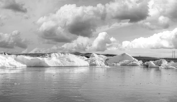 Zwart Wit Panoramisch Uitzicht Lagune Van Jokulsarlon Zuid Ijsland Zomerseizoen — Stockfoto