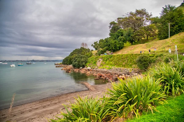 Yeni Zelanda 'nın Maunganui Dağı kıyıları..