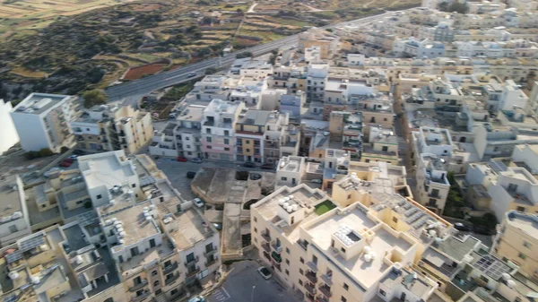 从无人驾驶飞机俯瞰Mellieha市的空中景观 马耳他 — 图库照片