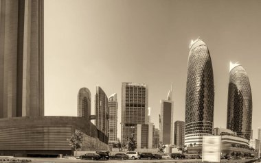 Şehir merkezindeki Dubai DIFC binaları.