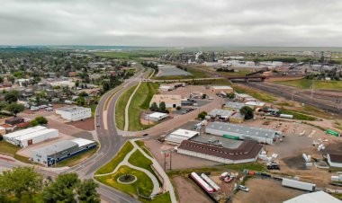 Cheyenne şehir manzarası, Wyoming. Bulutlu bir günde İHA bakış açısı.