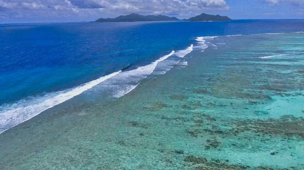 Кораловий Риф Дрона Берег Сейшельських Островів Скелі Сонячний День — стокове фото