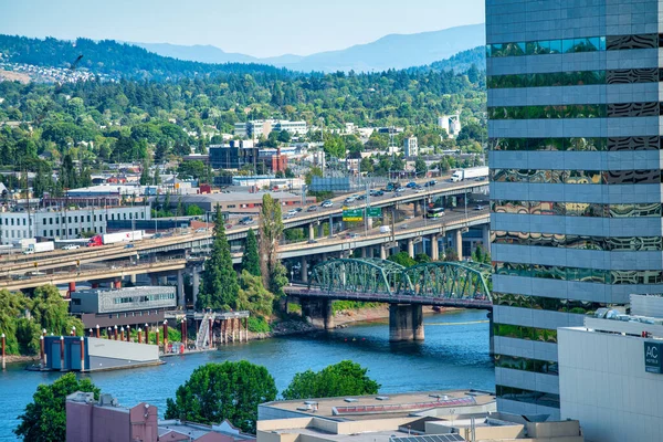 Portland August 2017 Moderne Stadsgebouwen Langs Rivier Vanuit Lucht — Stockfoto