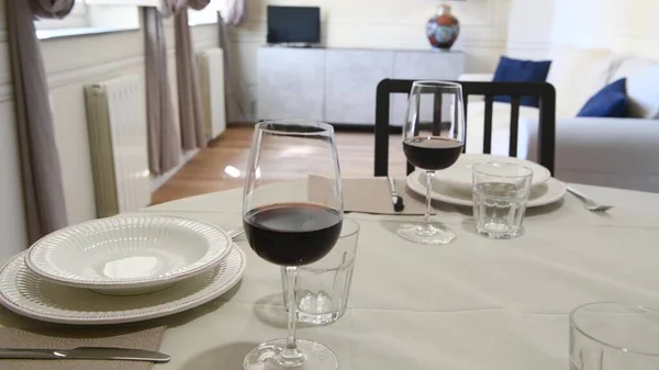 Table Set Wine Glasses Plates Crockery — Stockfoto