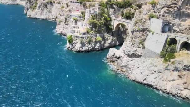 Vista Aérea Del Fiordo Furore Desde Dron Costa Amalfitana Italia — Vídeos de Stock