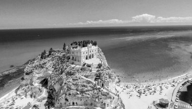 Tropea kıyı şeridi, Calabria havadan görünümü.