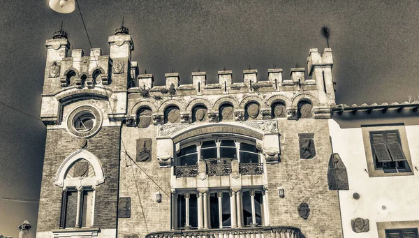Średniowiecznych Budynków Montecatini Alto Włochy — Zdjęcie stockowe