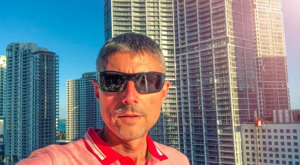 Happy Caucasian Man Taking Selfie Skyscrapers Background — Photo