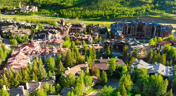 Vista Aérea Ciudad Vail Colorado Temporada Verano —  Fotos de Stock