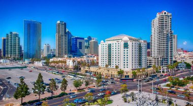 San Diego - 30 Temmuz 2017: Panoramik hava şehir manzaralı. San Diego her yıl 20 milyon turist çeken.