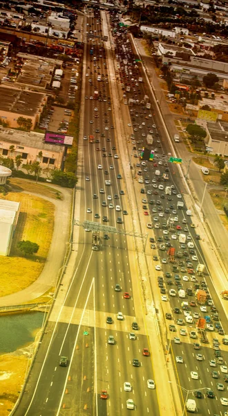 Vista Aérea Interestadual Com Tráfego Automóveis — Fotografia de Stock