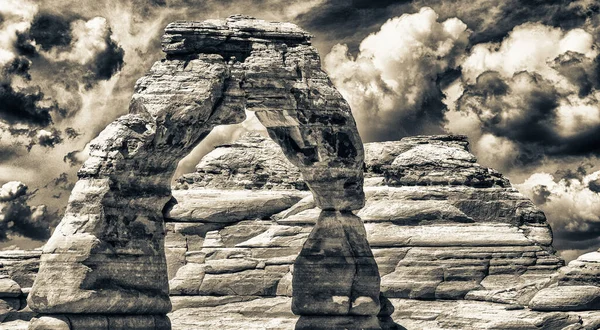 Jemný Oblouk Viděný Dolního Pohledu Při Západu Slunce Národní Park — Stock fotografie