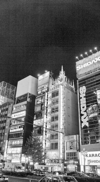 Токио Августа 2013 Года Ночная Жизнь Синдзюку Синдзюку Является Одним — стоковое фото