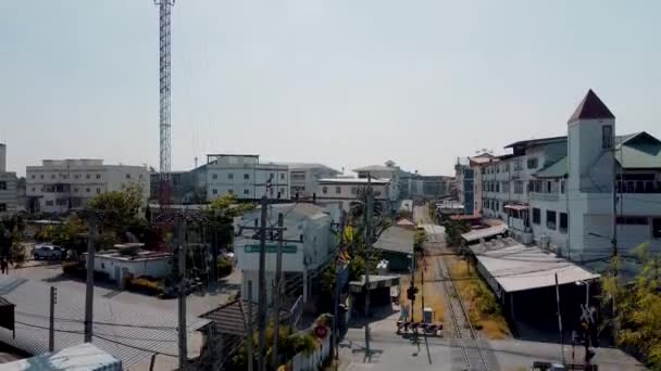 Fantastisk Antenn Syn Maeklong Stadsbild Och Järnvägsmarknaden Thailand — Stockvideo