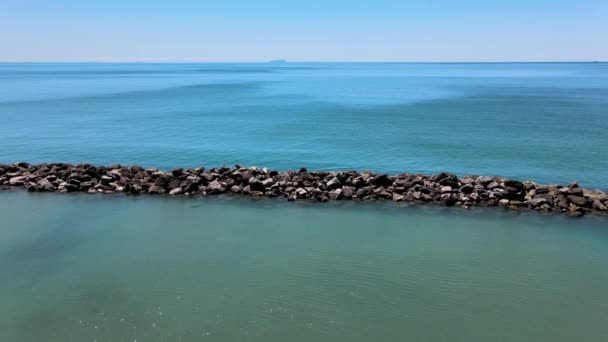 Beautiful Aerial View Blue Ocean Rocks Slow Motion Footage — Stockvideo