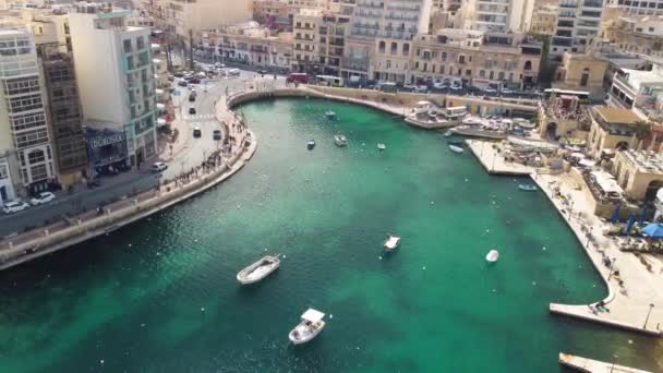 Julien Deki Spinola Körfezi Nin Havadan Görüntüsü Malta — Stok video