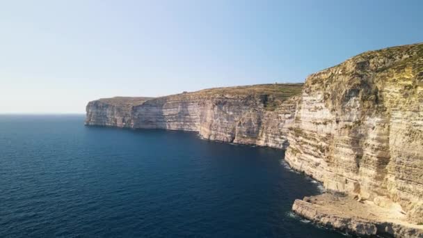 Vista Aérea Gozo Coastline Falésias — Vídeo de Stock