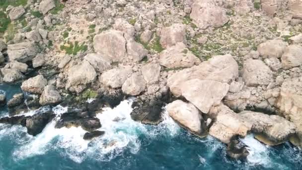 Luchtfoto Van Anchor Bay Vanuit Drone Mellieha Malta — Stockvideo