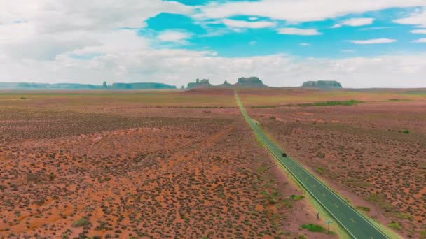 Strada Monument Valley Vista Aerea Dal Drone — Video Stock