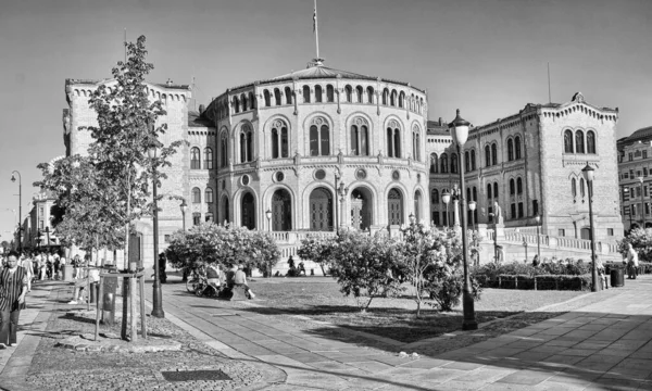 Oslo Jun Turister Njuta Stadens Gator Solig Dag Juni 2010 — Stockfoto