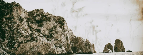 Gyönyörű Kilátás Nyílik Faraglioni Sziklák Nyári Szezonban Capri — Stock Fotó