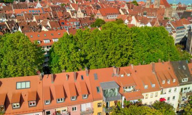 Almanya 'daki İHA' dan Nuremberg 'in hava görüntüsü ortaçağ silueti.