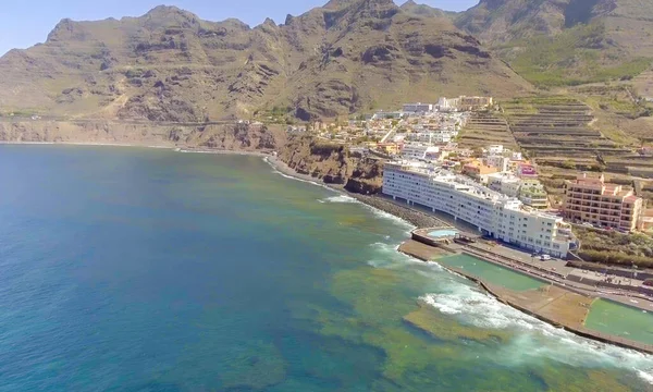 在阳光灿烂的日子里从空中俯瞰克鲁斯港 Tenerife 西班牙 — 图库照片