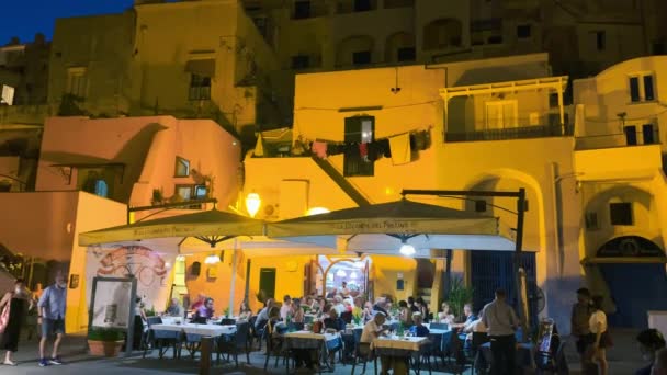 Procida Italy June 2021 Tourists Locals Dine Restaurants Shoreline Night — 비디오