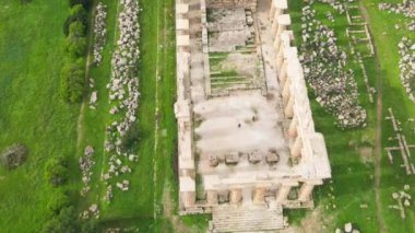 Selinunte, Sicilya, İtalya. İtalya 'nın Sicilya' nın güney kıyısında, Selinunte Akropolü. Sonbaharda İtalya, İHA 'dan hava görüntüsü