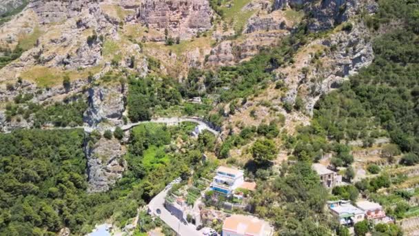 Erstaunliche Luftaufnahme Der Schönen Amalfiküste Der Sommersaison Italien Drohnen Standpunkt — Stockvideo