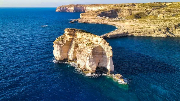 Αεροφωτογραφία Του Fungus Rock Στον Κόλπο Dwejra Gozo — Φωτογραφία Αρχείου