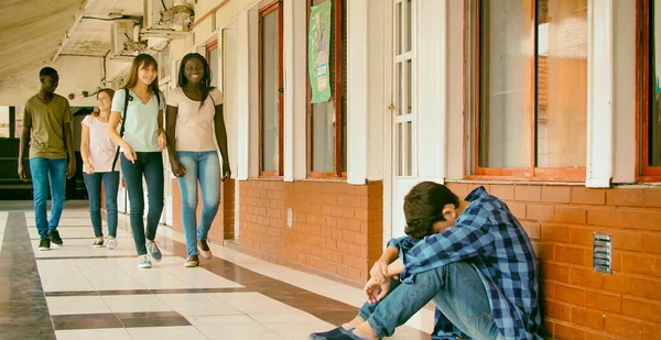 Ung Kaukasier Sitter Ensam Med Sorgsen Känsla Skolan Barn Depression — Stockfoto