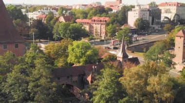 Nurnberg ortaçağ Alman kasabasının insansız hava aracından panoramik görüntüsü.