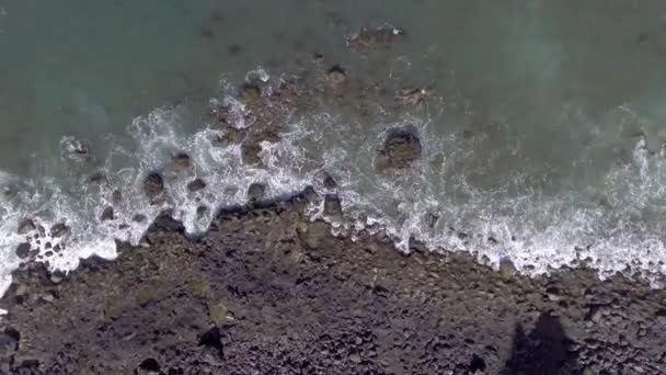 Luftaufnahme Von Teneriffas Schwarzem Strand Der Sommersaison Kanarische Inseln — Stockvideo