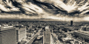 Güneşli bir sabahta şehir merkezinin hava manzarası. Şehir yılda 40 milyondan fazla turisti ağırlıyor..