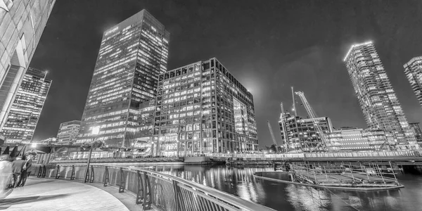 Londres Junio 2015 Barrio Canary Wharf Por Noche Canary Wharf — Foto de Stock