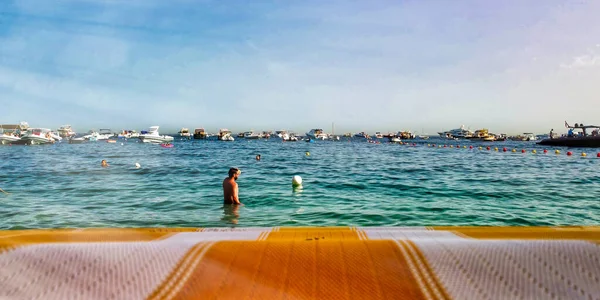 Amalfi Coast Italien Juni 2021 Solstol Längs Strandlinjen Sommarsäsongen — Stockfoto