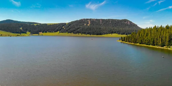 공중에서 Tensleep Reservoir Lake Wyoming Summer Season — 스톡 사진