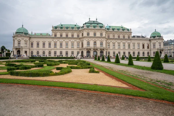 Vienna Austria August 2022 Tourists Belvedere Castle Gardens Summer Season — Stock Photo, Image