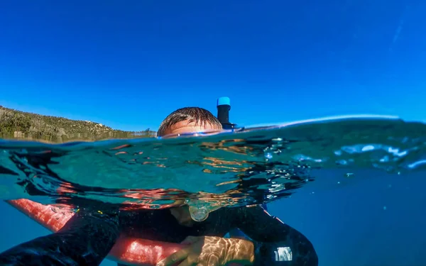 Padre Hija Explorando Increíble Mundo Submarino Familia Haciendo Snorkel Océano — Foto de Stock